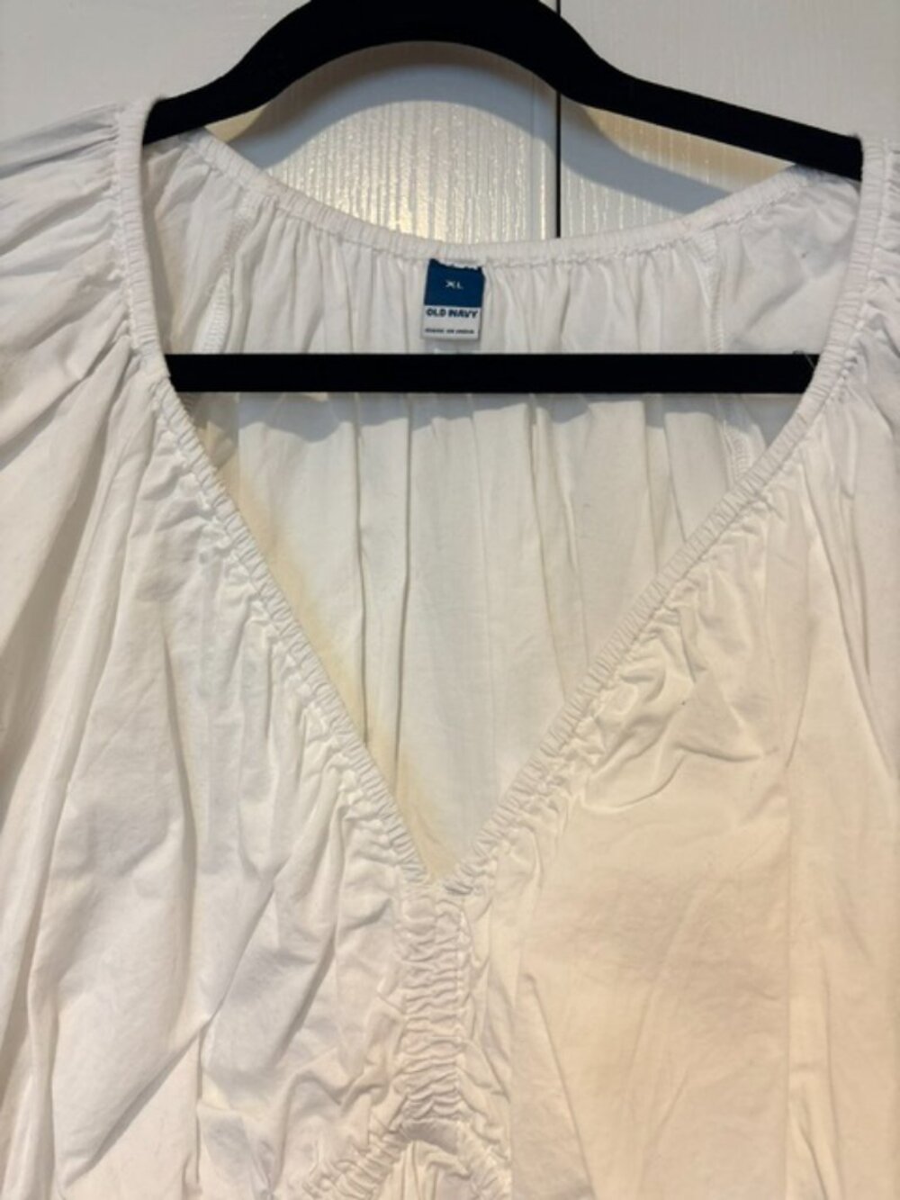 Old Navy White Flowy Top Sz XL - Picture 3 of 3